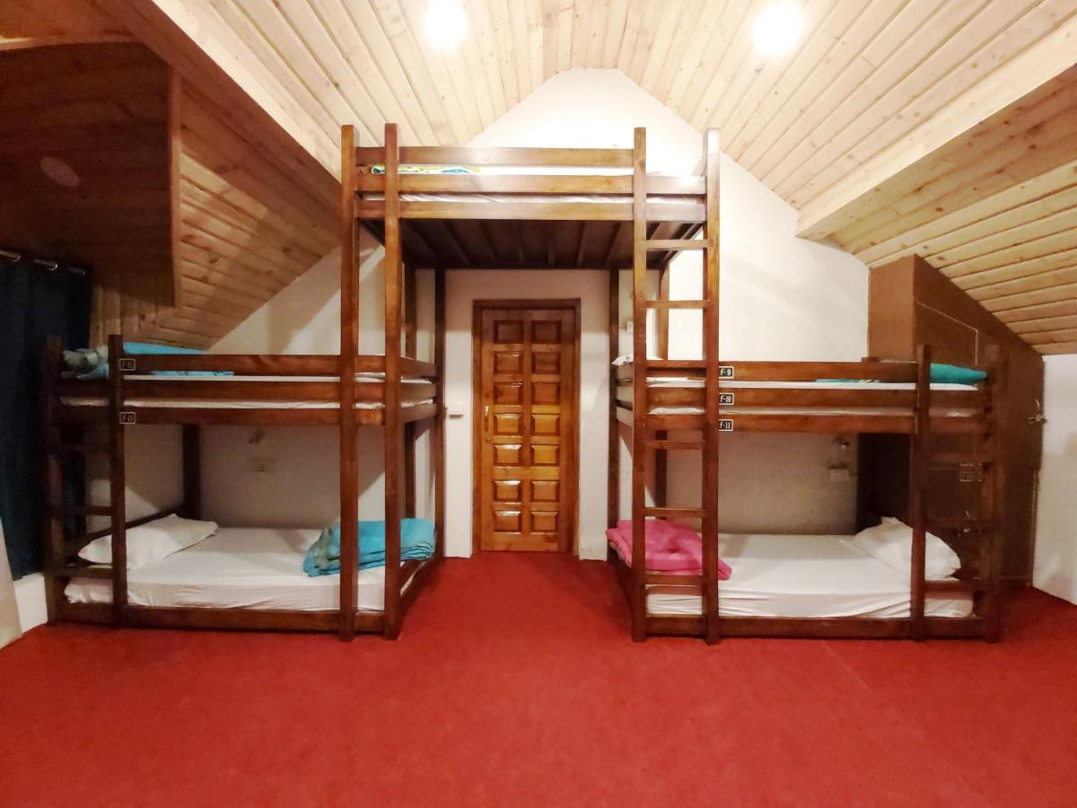 Utopia Hostels Dharamkot Mcleodganj Dharamszala Kültér fotó