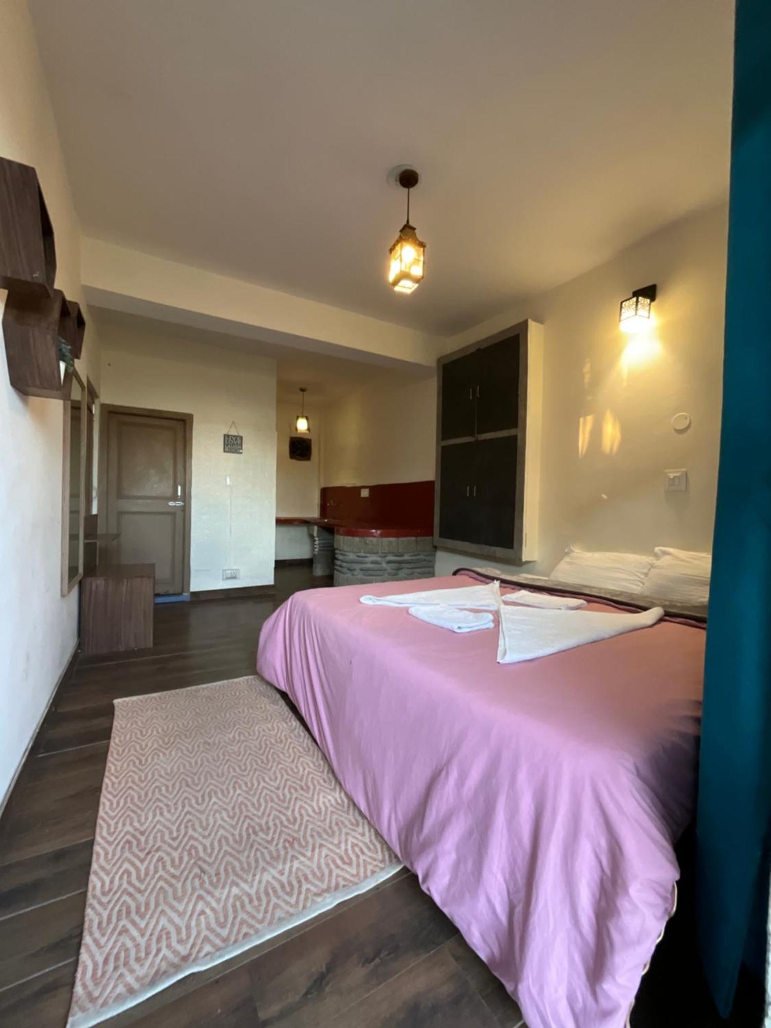 Utopia Hostels Dharamkot Mcleodganj Dharamszala Kültér fotó