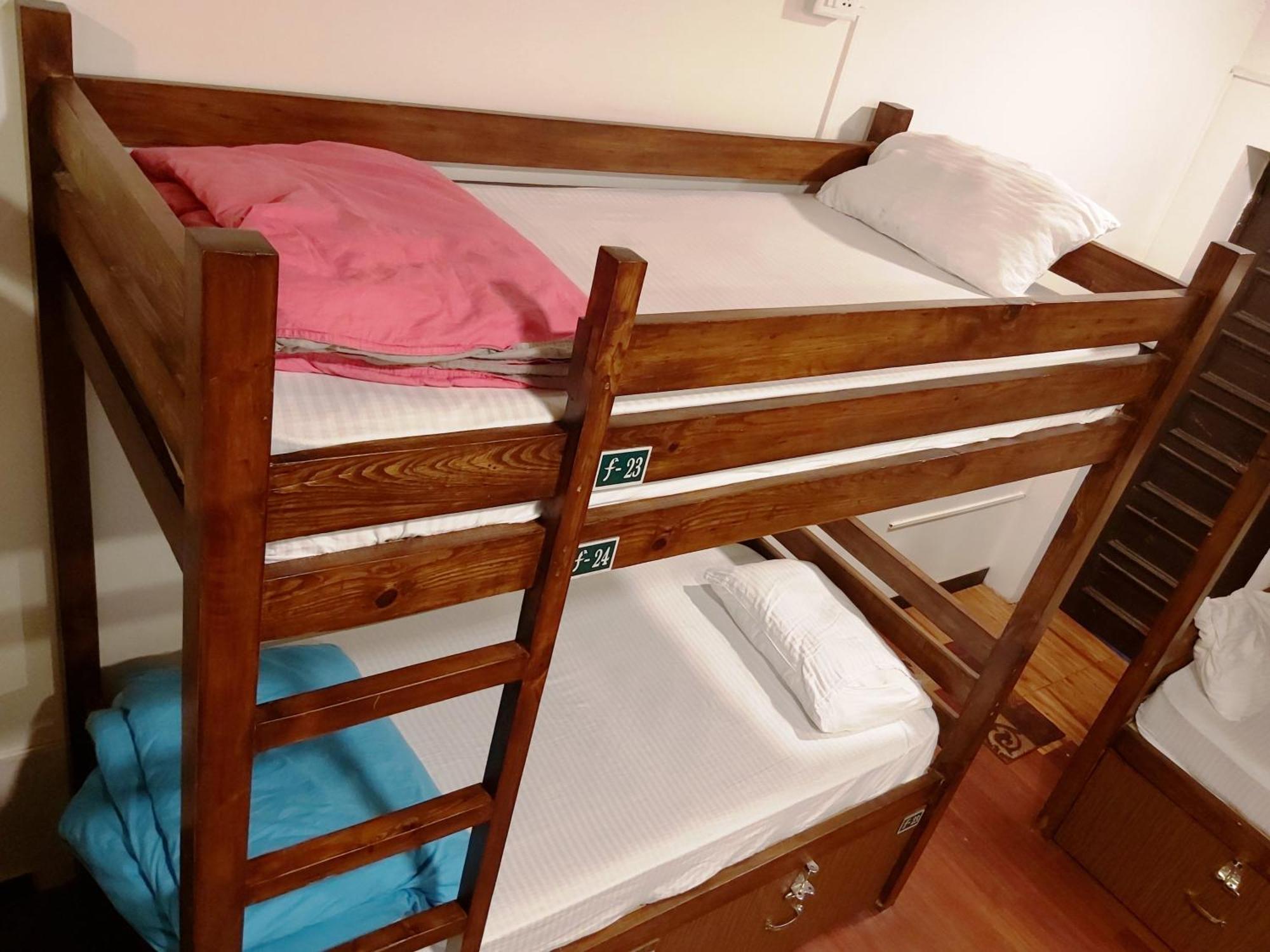 Utopia Hostels Dharamkot Mcleodganj Dharamszala Kültér fotó