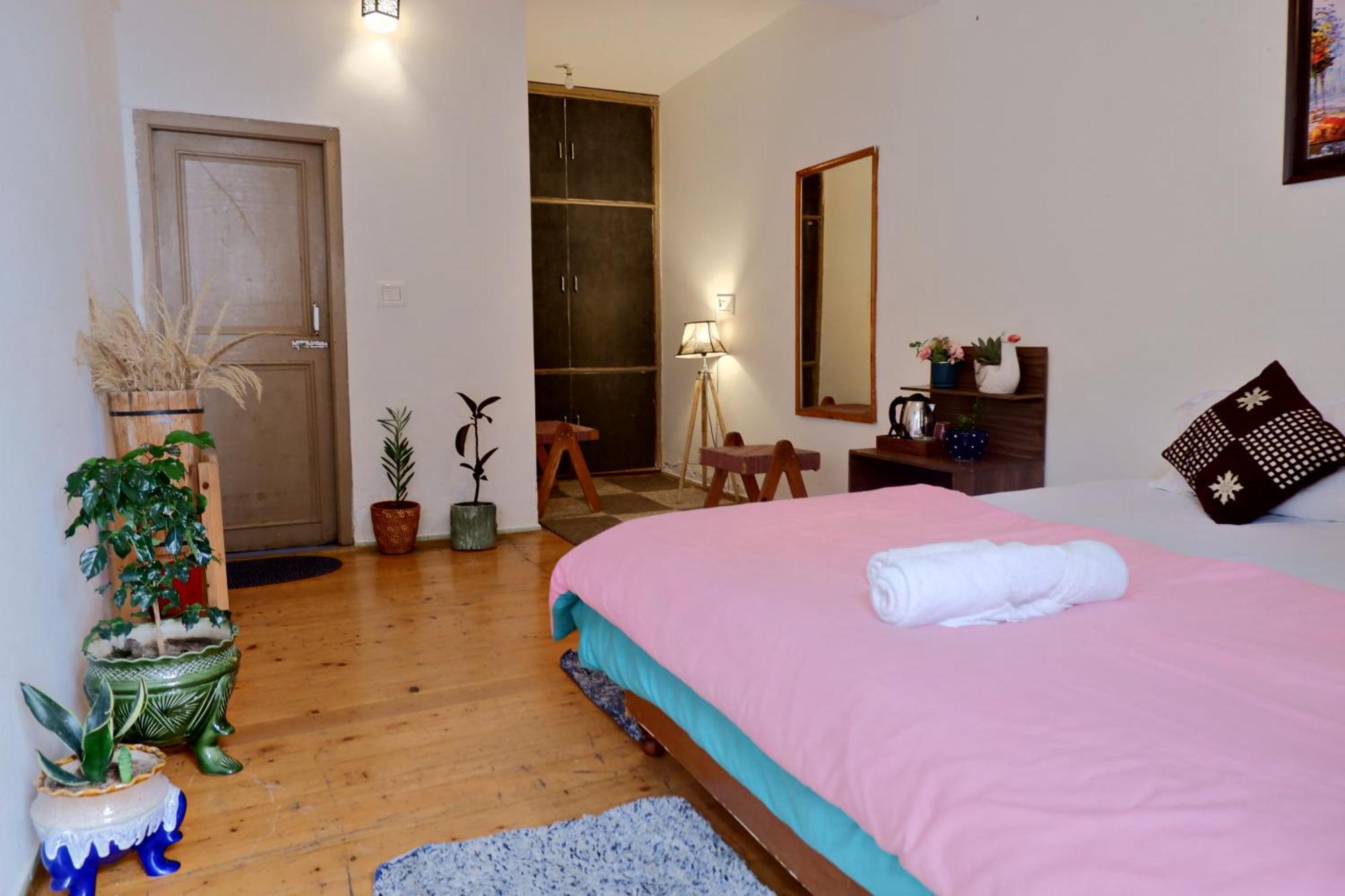 Utopia Hostels Dharamkot Mcleodganj Dharamszala Kültér fotó
