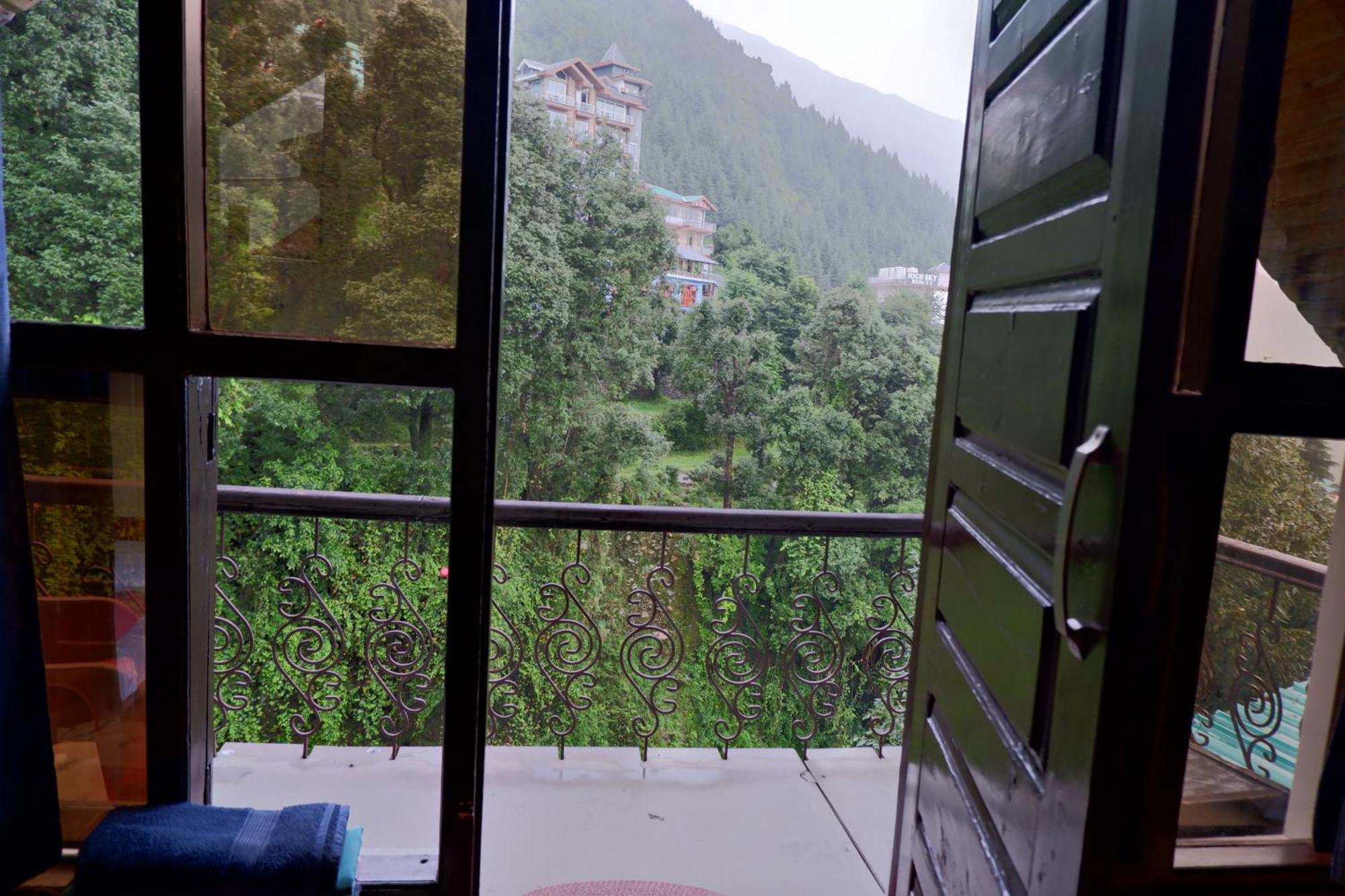 Utopia Hostels Dharamkot Mcleodganj Dharamszala Kültér fotó